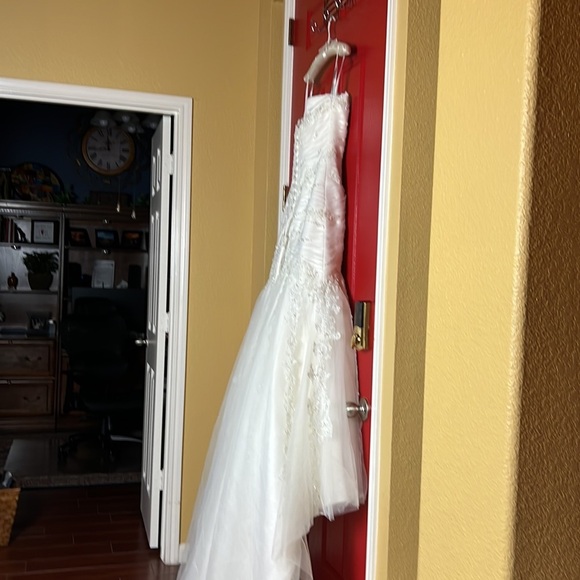 Alfred wedding gown size 2 - Picture 7 of 8